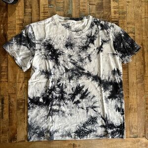 Men’s tie dye shirt